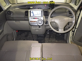 DAIHATSU TANTO 2011