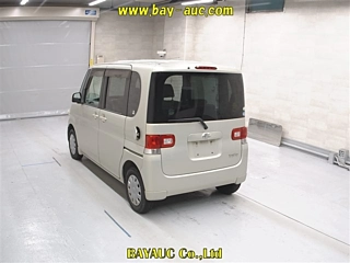 DAIHATSU TANTO 2008