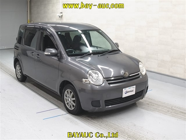 TOYOTA SIENTA 2010