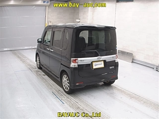DAIHATSU TANTO 2011
