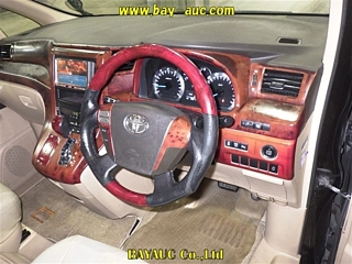 TOYOTA VELLFIRE 2010