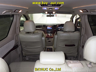 TOYOTA VELLFIRE 2010