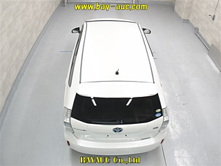 TOYOTA PRIUS ALPHA 2012
