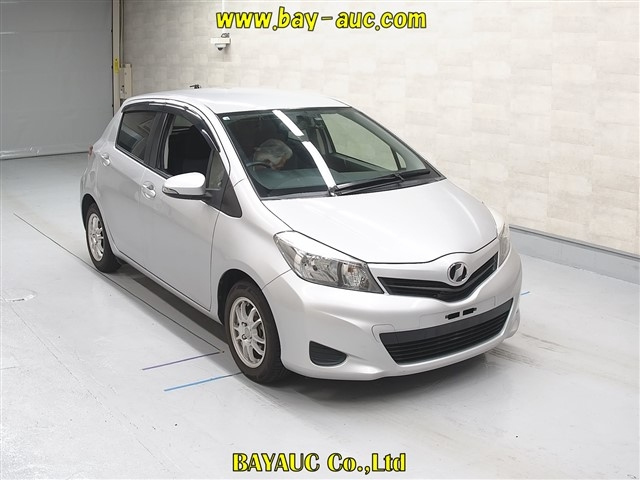 TOYOTA VITZ 2012