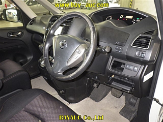 NISSAN SERENA 2011