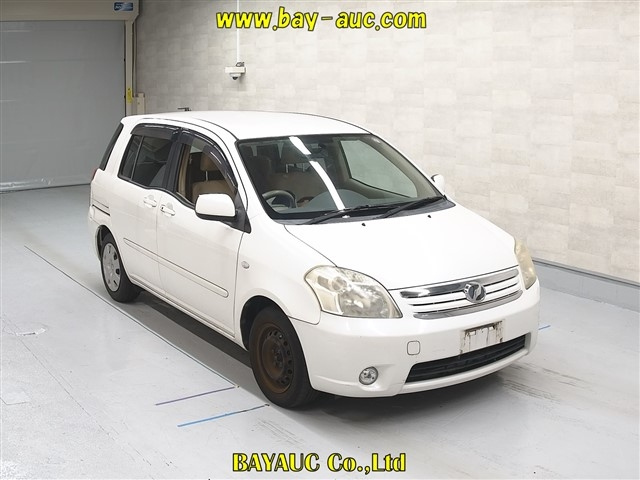 TOYOTA RAUM 2008