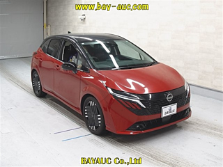nissan aura