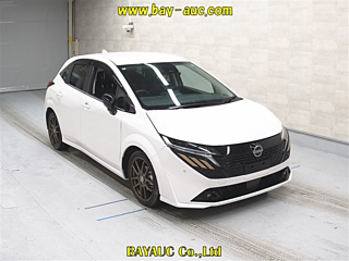 nissan aura