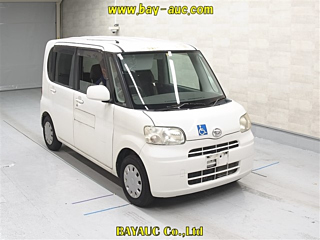 DAIHATSU TANTO 2010