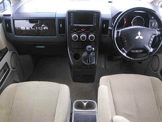 MITSUBISHI DELICA D5 2009
