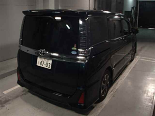 TOYOTA VOXY 2017