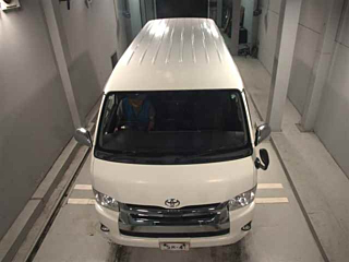 TOYOTA HIACE VAN 2020