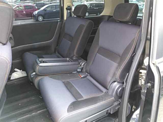 NISSAN SERENA 2010