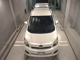 TOYOTA VOXY 2010