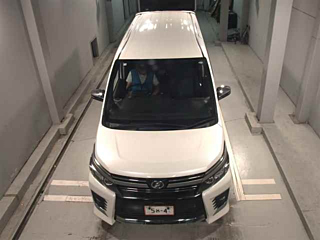TOYOTA VOXY 2016