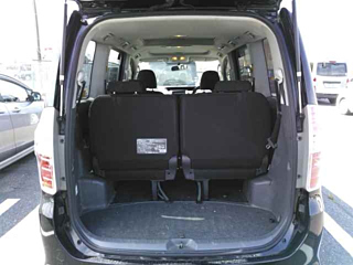 TOYOTA NOAH 2008