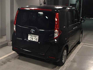 TOYOTA ROOMY 2023