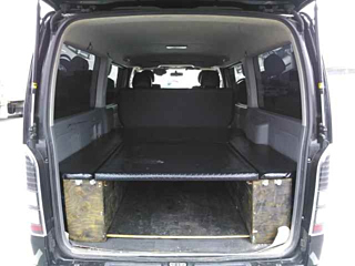 TOYOTA HIACE VAN 2009