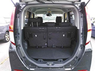 TOYOTA ROOMY 2023