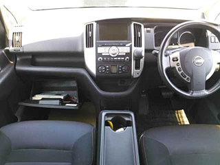 NISSAN SERENA 2009