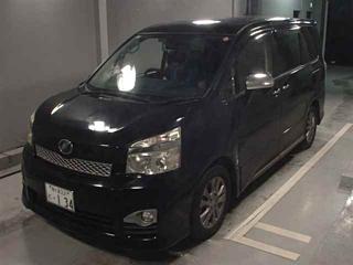 TOYOTA VOXY 2012
