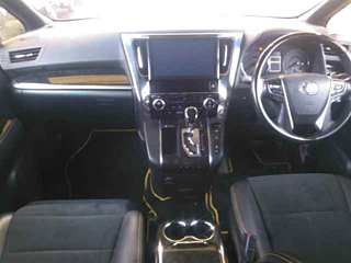 TOYOTA VELLFIRE 2018