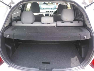 TOYOTA VITZ 2012