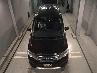 NISSAN SERENA 2015