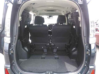 TOYOTA VOXY 2016