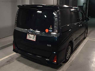 TOYOTA VOXY 2016