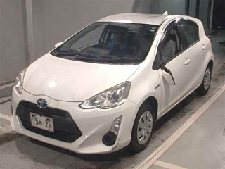 TOYOTA AQUA 2017