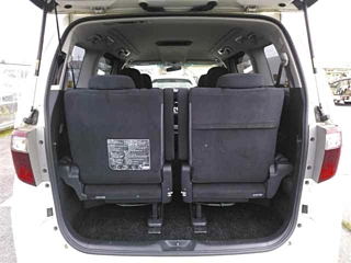 TOYOTA ALPHARD 2010