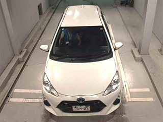 TOYOTA AQUA 2016
