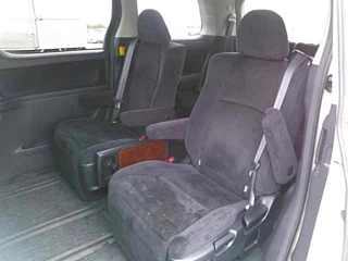 TOYOTA ALPHARD 2010