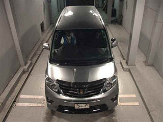 TOYOTA ALPHARD 2013