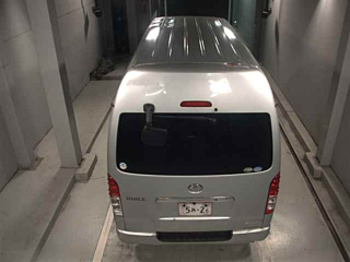 TOYOTA HIACE VAN 2011