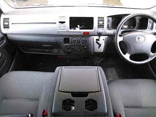TOYOTA HIACE VAN 2011