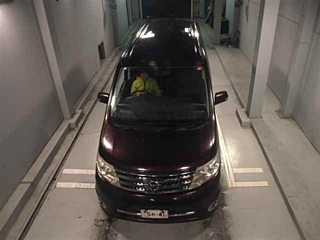 NISSAN SERENA 2010