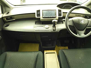 HONDA FREED 2010