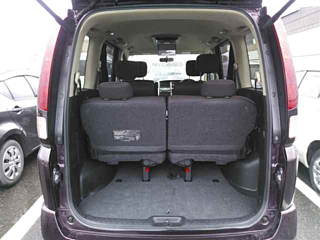 NISSAN SERENA 2010