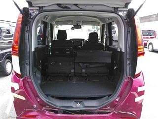 TOYOTA ROOMY 2019