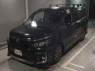TOYOTA VOXY 2015