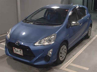 TOYOTA AQUA 2015