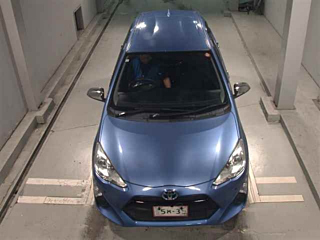 TOYOTA AQUA 2015
