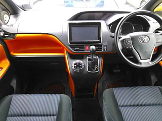 TOYOTA VOXY 2015