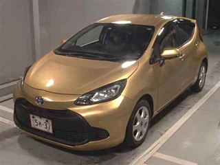 TOYOTA AQUA 2021