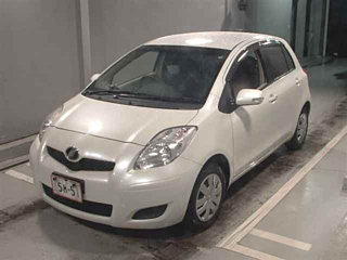 TOYOTA VITZ 2011
