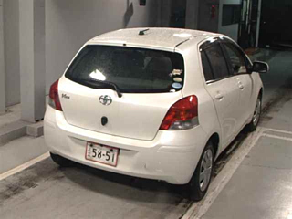 TOYOTA VITZ 2011