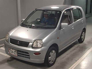 MITSUBISHI MINICA 2010
