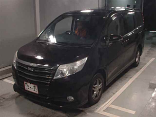 TOYOTA NOAH 2014